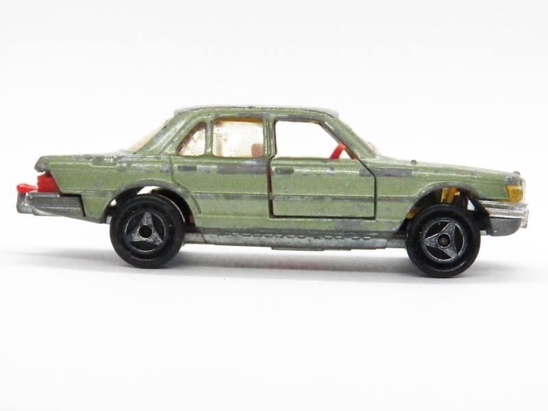 Illustration for article titled Majorette 1:64 Mercedes 450SE - you can't kill 'em -